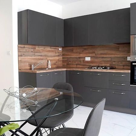 Luxurious Apartment Next To The Sea Gzira Extérieur photo